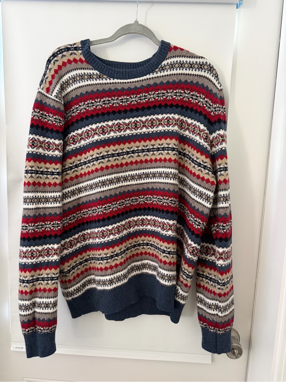Men's Patterned Crewneck Sweater in Navy, Red & Cream